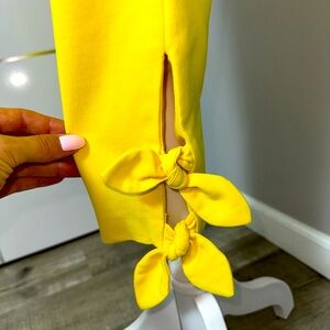 Zara. Yellow. Size XS-S